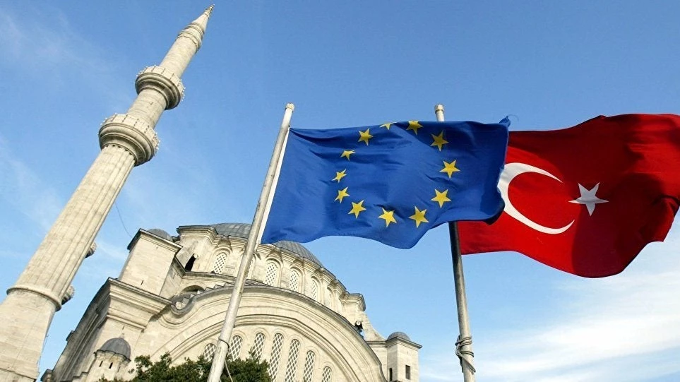 Τουρκία: Όνειρο ήταν και πέρασε- Η ΕΕ περιέκοψε τα προενταξιακά κονδύλια- Για πόσο θα συνεχίσει να προκαλεί;